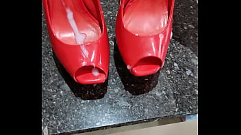 Preview 3 of Missa Practice Baby Practice - Sapato schutz vermelho cheio de leite!!!
