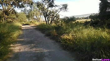 Preview 1 of Tall Eomen - Salida en bici con mi novia se sale de control,  se empieza a desnudar y me la termin&oacute_ cogiendo