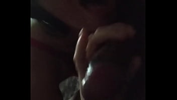 Preview 4 of Mulher Fazendo Sexo Com Animal - Ela chupa at&eacute_ fazer barulho