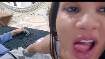 Preview 1 of Maricar Reyes - Bom mesmo pular a cerca cair de boca no pau do vizinho