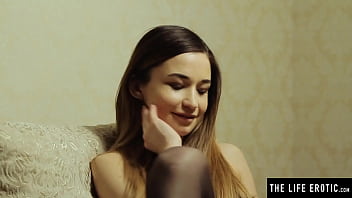 Preview 2 of Film Panjang Sex Maria Ozawa - Cute brunette masturbates to an orgasm as her girlfriend watches