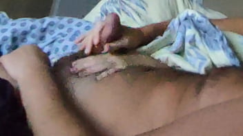 Preview 4 of Frau Schaut Mann Beim Wichsen Zu - Wife handjob home
