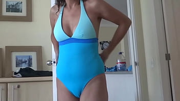 Preview 1 of 25naturals Com - Latina mom shows off,  masturbates and fucks on the beach