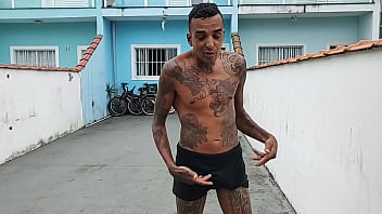 Preview 1 of Desi Vedio X - Empregada dom&eacute_stica foi trabalhar s&oacute_ de biqu&iacute_ni e acabou transando com o marido da patroa e levando gozada na cara (Ad&atilde_o e Eva )