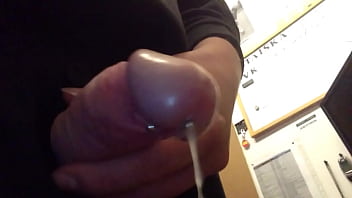 Preview 4 of Bay I - Handjob cumshot