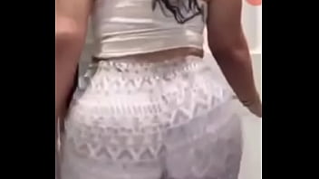 Preview 2 of Karima Vika - Big booty girl twerking
