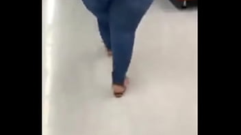Preview 2 of Xxxux Mom - Big booty milf