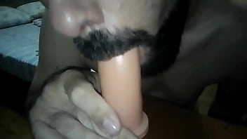 Preview 2 of Bbc Xxx Blast - Corninho safado usando o brinquedo para mostrar como vai preparar o macho para a dona dele
