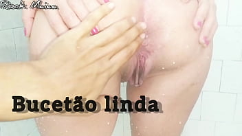 Preview 2 of Elenabystrovas - Exibindo minha mulher greluda que tem a buceta enorme tomando banho. - Manuh Cortez