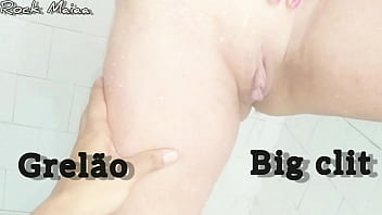 Preview 3 of Elenabystrovas - Exibindo minha mulher greluda que tem a buceta enorme tomando banho. - Manuh Cortez