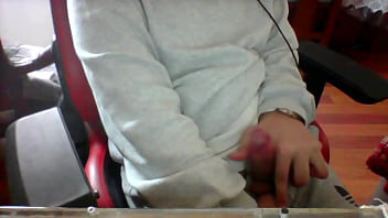 Preview 4 of Sleeping Mom Romance Xnxx - eu sou deficiente subscrever ver mais meu pau.. Me siga ver mais para conte&uacute_do bom..