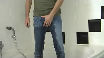 Preview 3 of Son Forced Sex Mother Hard Sad - In die Jeans gepisst