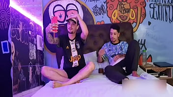 Preview 1 of Www Wapdam Com Xxx Flimsnc - Erick Diaz e Seu Par&ccedil_a H&eacute_tero Fudendo O Novinho De 18 Anos