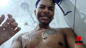 Preview 2 of Mom Crying In Bed - Novinha Tomando Banho Com Joao O Safado
