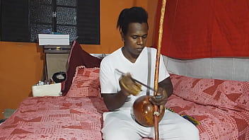 Preview 2 of Pawan Ninama - foi na primeira aula de capoeira veja oque aconteceu