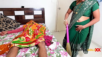 Preview 2 of Hi Speed Sex Video - कोमल ने सुबह सुबह दो बार चोदा अब ये कामवाली ऊपर से आकर डाल मारा लैंड तोड़ोगी क्या
