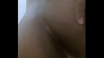 Preview 1 of La Rosa De Guadalupe Film Scene - un amigo me regalo este video de el tocandose esa cola rica en la ducha