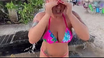 Preview 1 of Ada Mbano - Conheci um f&atilde_ delicioso na praia e fomos para o hotel nos divertir