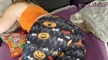 Preview 1 of Flesh Light Fun Pulsating Finish - My Stepsister wants more candy and a Big Cock for Halloween!
