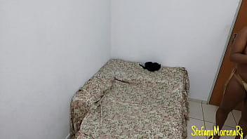 Preview 1 of Group Sex Mara - Peguei a putinha que queria mamar minha piroca ,  e a fiz engasgar at&eacute_ beber meu leite