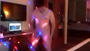 Preview 1 of Mp4 Juice Video Porno - Sexi y desnudo en la sala