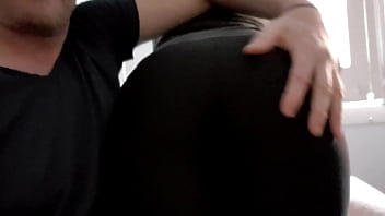 Preview 4 of Man Trying To Anal Withgirl - Mi hermano acaba dentro de mi mujer y yo me bebo su lefa