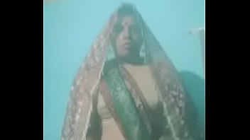 Preview 2 of Desicom India - Hot sonu in bridal look