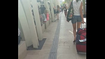 Preview 4 of Maldivian Pron - Su son petit cul en short