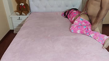 Preview 3 of Amputee Ebony - es Follada por su cuidador Pervertido mientras la Graba con su Movil