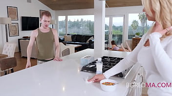Preview 1 of Micin Sex - Your Step Sister Is Doing Nothing,  Go Freeuse Her
