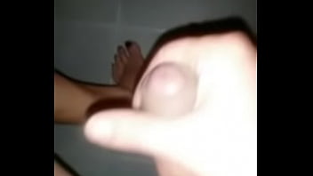 Preview 2 of Fat Penis Hard - Caresses en admirant ses ongles vernis