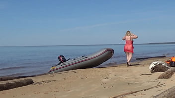 Preview 4 of Www Xxx Sex Fuck Com - MILF with juicy ass on the beach