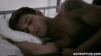 Preview 2 of Public Jarck - Elliot Finn and Justin Matthews are military soldiers who find each other attractive. For the days they&#039_ve been together they can&#039_t help but fall
