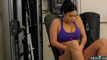 Preview 3 of Squirt Cum Solo - Nymphomaniac latina teen Kuleana fucked a big cock in the gym