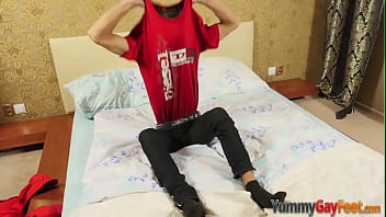 Preview 1 of Pakistan Sxx Vdo - Kinky gay foot slut jerking