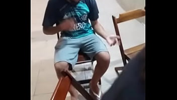 Preview 1 of Alexis Texas 26 Solo - tocando uma no bar