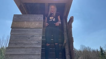 Preview 1 of Big Tit Prison - Notgeiles Teen liebt es zu pinkeln und wird erwischt