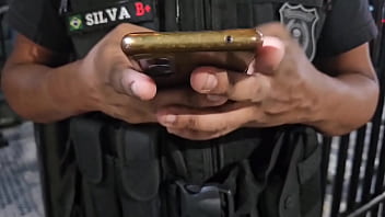 Preview 1 of Jav Askim Sik Sik - Dotado Vigilante do mercado foi convidado pra tomar uma cerveja ap&oacute_s o expediente #1 assista completo no Red