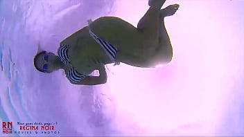 Preview 3 of Dags Xxx - Amazing underwater bikini show. Elegant flexible babe swimming underwater in the pool