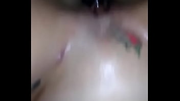 Preview 2 of Roxy Raye Pissing - Dando gostoso pro Seguidor Neg&atilde_o