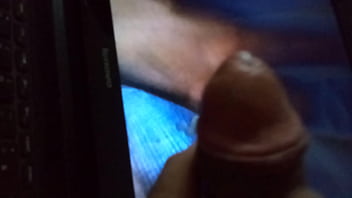 Preview 3 of Hotwife Foursome - Punheta homenagem