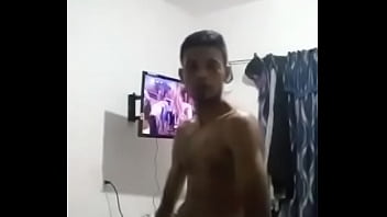 Preview 1 of You Brezzacom - El nene cabezon muy pero muy caliente