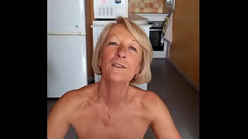 Preview 1 of Amateur Unwilling Shared Wife - Extrait - TUTO : Comment sucer la bite de ton copain   avaler son sperme
