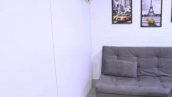 Preview 2 of Gum Class In - Ele aproveitou que Mam&atilde_e n&atilde_o estava e tocou meus Seios enquanto assistia TV | Julia Carioca em Meu Padrasto me iludiu com Promessa de Fama - Parte 1