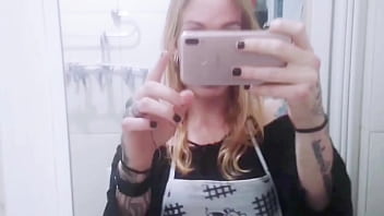 Preview 1 of Old Man Fuck Baby Mom - Enfiando a cenourinha na cucetinha