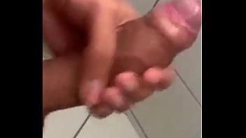 Preview 1 of Lesbian Punish Rape - Punheta no servi&ccedil_o