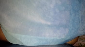 Preview 4 of Anal Madre Hija - Nena tierna,  inocente y tonta es enga&ntilde_ada para comerse una polla y cabalgar sobre ella,  uff qu&eacute_ culote,  cometela toda perra
