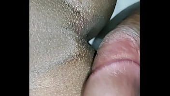 Preview 4 of Sex And Anak - Metiendo solo la cabezita a pelo y se le sale un puff