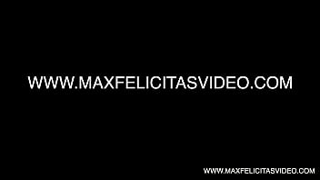 Preview 1 of Pleyboy Com - BALIBABI - LA RAGAZZA CON LA LINGUA BIFORCUTA - IL PRIMO PORNO CON MAX FELICITAS