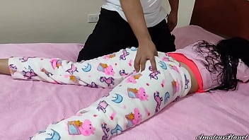 Preview 2 of Huntai Shemale - se Aprovecho en el Masaje de su Cuerpo cuando estaba Sola en Casa Sub English Jav